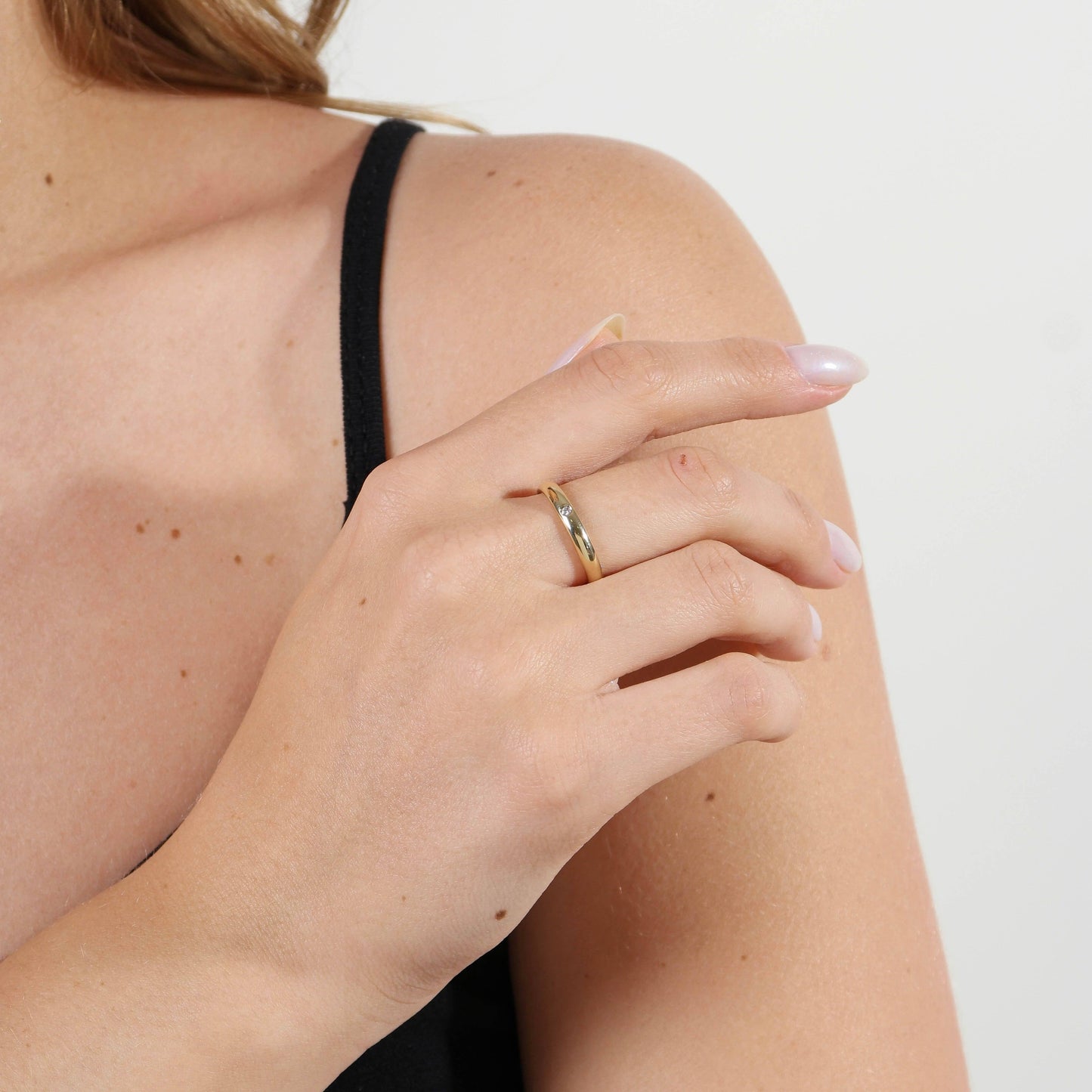 GoldFi - 18k Gold Filled Band Ring With Cubic Zirconia Stone: 9